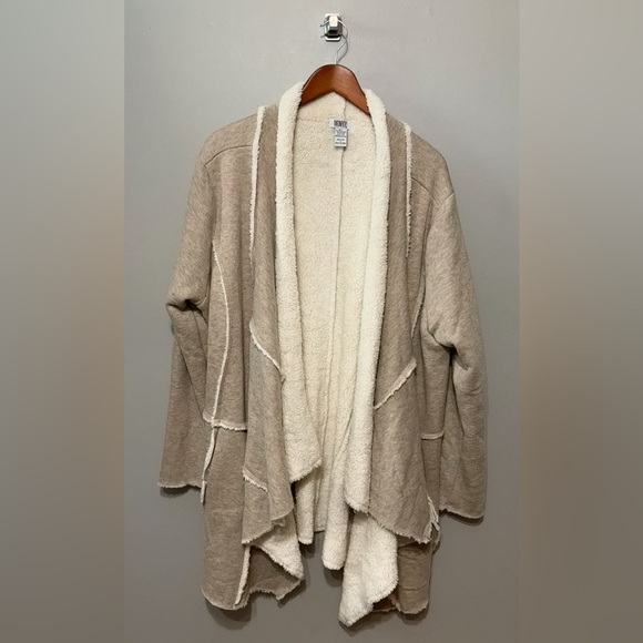 MONROE and MAINE Sweaters - Monroe & Main Cozy Long Open Cardigan Faux Fur Lined Excellent Condition!